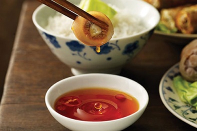 Mẹo phân biệt nước mắm thật – giả mà các bà nội trợ nên biết