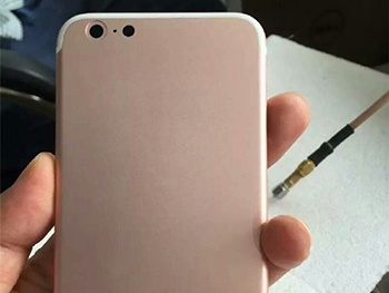 Lộ diện hình ảnh được cho là Iphone 7 màu vàng hồng
