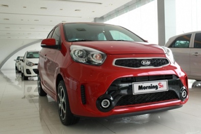 Kia Morning và Mazda đồng loạt giảm giá trước ngày 'thuế hạ'