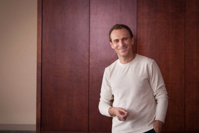 Bài học kinh doanh từ cuộc đời 'lên voi xuống chó' của triệu phú Tomas Gorny 