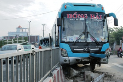 Gần 100 người dạo một vòng ‘quỷ môn quan’ trước khi vào bến xe Miền Đông