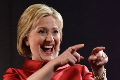 Hillary Clinton chiến thắng, trở thành người phụ nữ đầu tiên đại diện phe Dân chủ