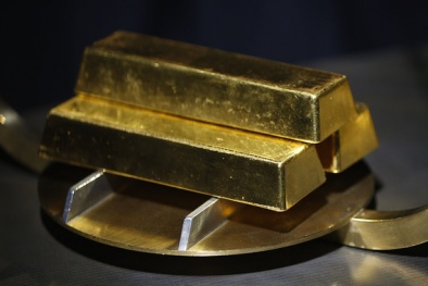 Tin tức mới nhất: Giá vàng hôm nay 10/6/2016 giữ đà tăng do USD trượt dốc