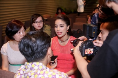 Phạm Hương khẳng định không biết bạn trai của Hồ Ngọc Hà là ai