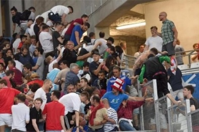 UEFA mở cuộc điều tra vụ bạo loạn ở Marseille