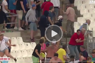 VIDEO: CĐV Anh bị đánh ngay sau trận đấu