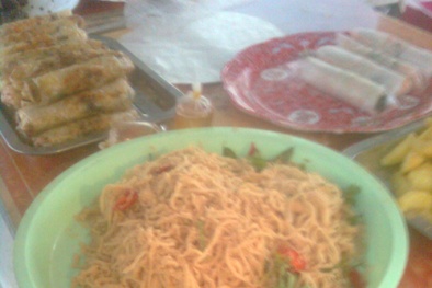 Độc chiêu ‘hô biến’ sợi mỳ thành nộm da lợn