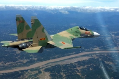 Tiêm kích Su-30MK2 mất liên lạc trên biển nghệ an: Tìm thấy 1 trong 2 phi công