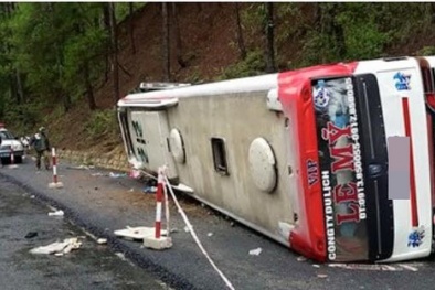 Học trò đau xót nghe tin 3 cô giáo xinh đẹp chết thảm vì TNGT ở đèo Prenn