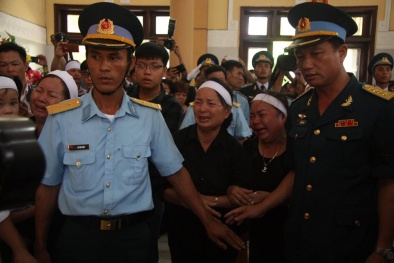 Nghẹn ngào tiễn biệt Đại tá Trần Quang Khải về với miền đất mẹ