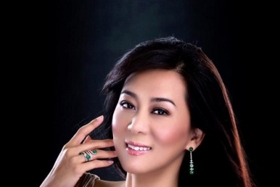 MC Kỳ Duyên lần đầu lộ ảnh thả rông vòng một