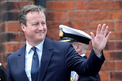 Thủ tướng Anh bật khóc sau bài diễn văn từ chức