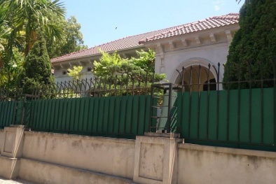 Hà Nội: Hàng loạt biệt thự xây dựng trên hành lang thoát lũ