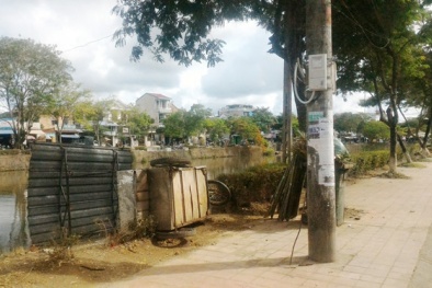 Tin tức 24h ngày 28/6: Chết oan vì vô tư ‘giải quyết nỗi buồn’ ở chân cột điện