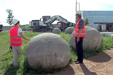 Đào được hàng chục viên 'ngọc trai kỷ Jura' lăn lóc tại Siberia