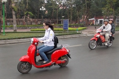 Ngày mai, xe máy điện không biển ra đường sẽ dính phạt