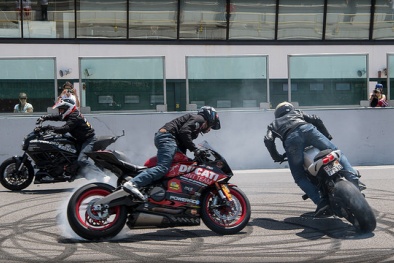 Chiêm ngưỡng hơn 6000 siêu xe diễu hành tại Ducati Week 2016