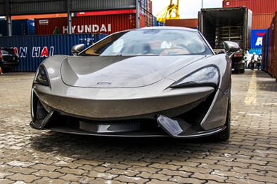 'Mãn nhãn' với chiếc siêu xe McLaren 570S độc nhất ở Việt Nam