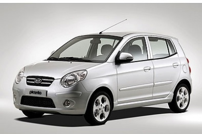 Chọn mua ô tô cũ dưới 200 triệu đồng cho sinh viên mới ra trường