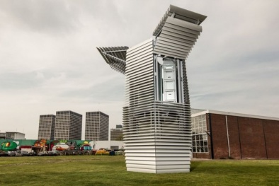 Máy lọc không khí lớn nhất thế giới biến bụi bẩn thành trang sức