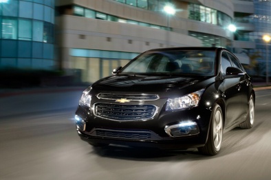 Cận cảnh chiếc ô tô Chevrolet Cruze LT 2016 siêu đẹp giá chỉ dưới 580 triệu đồng