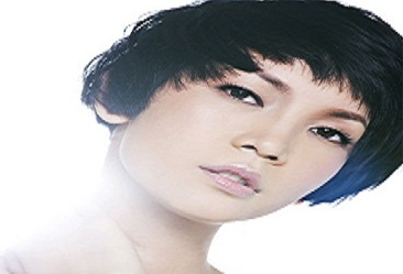 Cận cảnh siêu mẫu Xuân Lan tóc ngắn như đàn ông nhưng trẻ trung, nữ tính