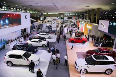 'Sốc' vì giá xe ô tô ở Việt Nam có loại tăng chóng mặt 30 tỷ đồng/ chiếc  