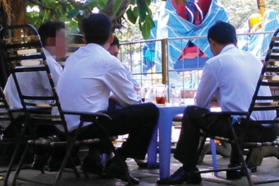 Lãnh đạo nhiều quận, huyện của Hà Nội bỏ họp ‘trốn’ đi đâu không biết?