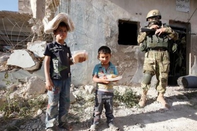 Tình hình chiến sự Syria mới nhất: IS bắn hạ trực thăng quân sự Syria