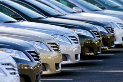 Thị trường ô tô Việt Nam xả hàng, đại hạ giá trăm triệu đồng