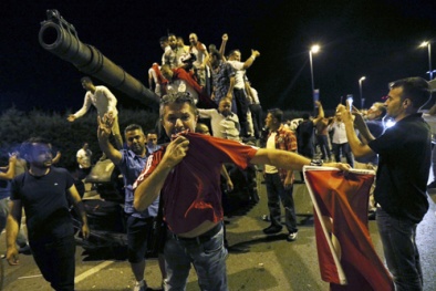 Vì sao cuộc đảo chính của quân đội Thổ Nhĩ Kỳ thất bại?