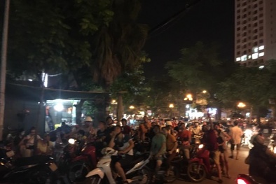Gọi điện cho người thân rồi lên nhà cao tầng nhảy lầu tự tử