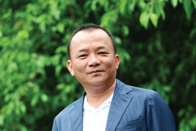 CEO Võ Mậu Quốc Triển: Đại gia phân phối hàng hiệu 'mắc nghiện' cà phê