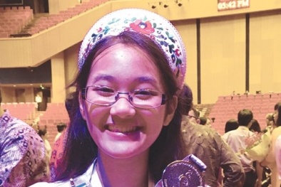 Nữ sinh Việt kiều thông thạo 5 thứ tiếng