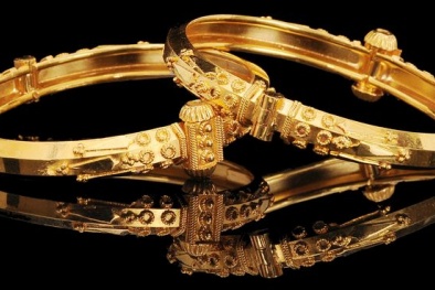 Cập nhật giá vàng trong nước ngày 27/7/2016: Chứng khoán ‘thách thức’ giá vàng