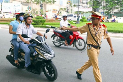 Từ 1/8/2016: Cảnh sát giao thông xử phạt không lập biên bản