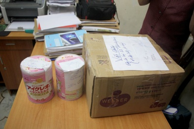 Khởi tố ông bố đập 7 hộp sữa phản đối siêu thị