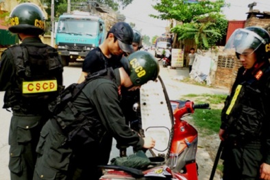 Từ mai CSCĐ sẽ xử phạt người đi xe máy không đội MBH vào ban ngày