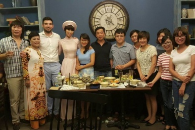 Gia đình 'danh gia vọng tộc' đầy tự hào của cô dâu mới Hà Anh