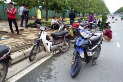 'Bẫy' đinh độc ác rải trên đường Sài Gòn, hàng chục chiếc xe gặp nạn