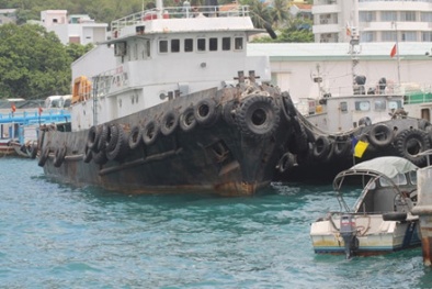Va chạm liên hoàn tàu du lịch ở Nha Trang, 1 tàu chìm