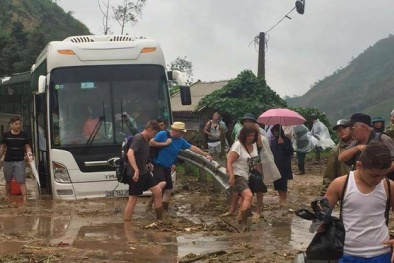 Nhói lòng cảnh Lào Cai hoang tàn sau cơn lũ dữ