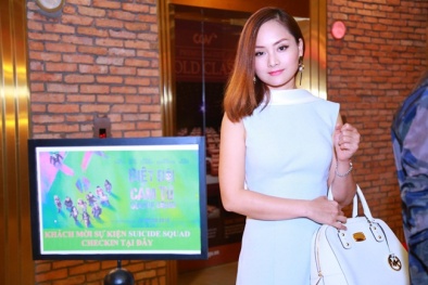 Lan Phương thanh lịch, nền nã đi xem phim cùng bạn bè