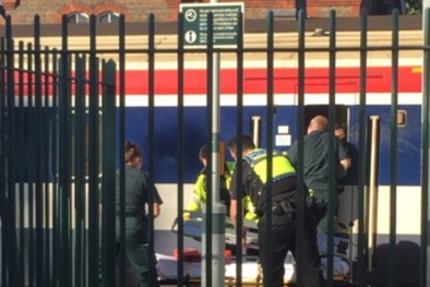 'Rụng rời tay chân' hành khách mất đầu vì thò ra ngoài cửa sổ tàu