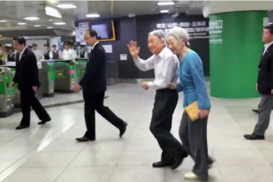 Nhật hoàng mong muốn truyền ngôi vì sức khỏe yếu