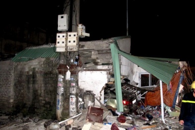 Căn nhà tan hoang sau cú đâm 'trời giáng' của Lexus, 7 người thương vong