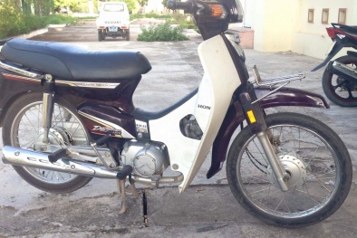 Công an tìm chủ nhân 2 chiếc xe máy nhãn hiệu Dream và Pretty