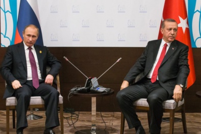 Thổ Nhĩ Kỳ muốn cùng Nga 'nắm tay quét sạch' khủng bố IS ở Syria