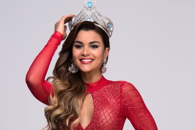 Ngắm nhan sắc bạn thân của Phạm Hương - Hoa hậu Dominica Clarissa Molina 