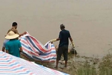 Phát hiện xác người đàn ông không mặc quần áo nổi trên sông Hồng